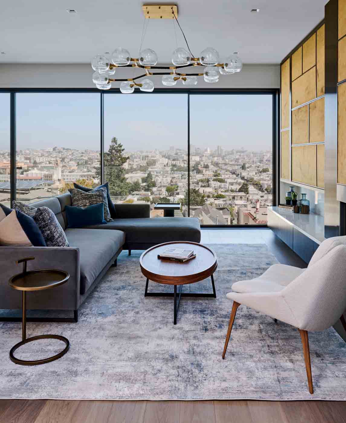 106 Sr2023 03 162 Living Room With Floor To Ceiling Windows Granting A 180 Degree View Of San Francisco