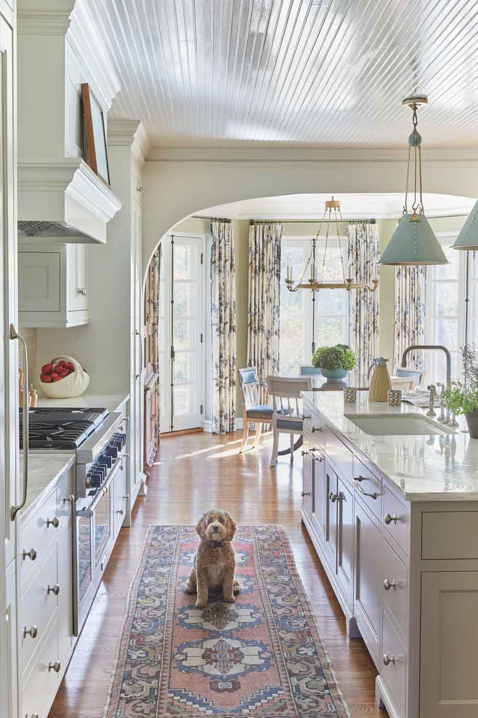 36 1 Kitchen With Dog Designed By Cynthia Lakeforrest Photography By Heather Talbert