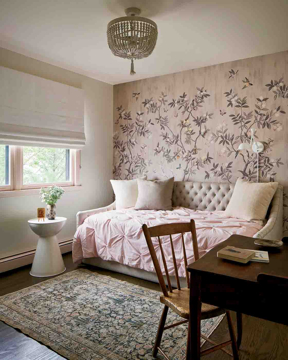 76 Sr2023 10 128 Girl's Bedroom With A Floral Wallpaper Inspired By Nature To Create The Backdrop For A Soothing And Feminine Room. Photography By Ryan Mcdonald