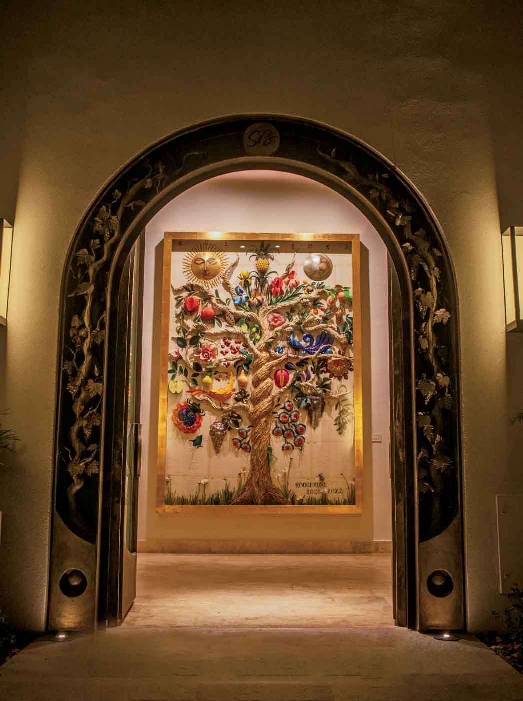 70 Sr2023 12 147 Tree Of Life By Sergio Roggerone Viewed Through The Ironwork Arch Incorporating Elements Of The Tree Of Life