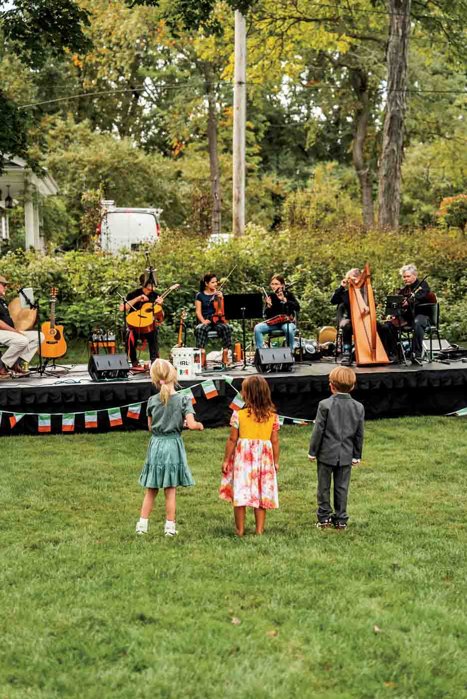 32 Bc2023 12 089 The Bridgeport Ramblers Playing Irish Melodies