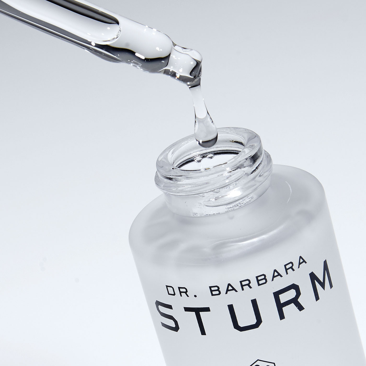 26 Dr. Barbara Sturm, Hyaluronic Serum, Net A Proter