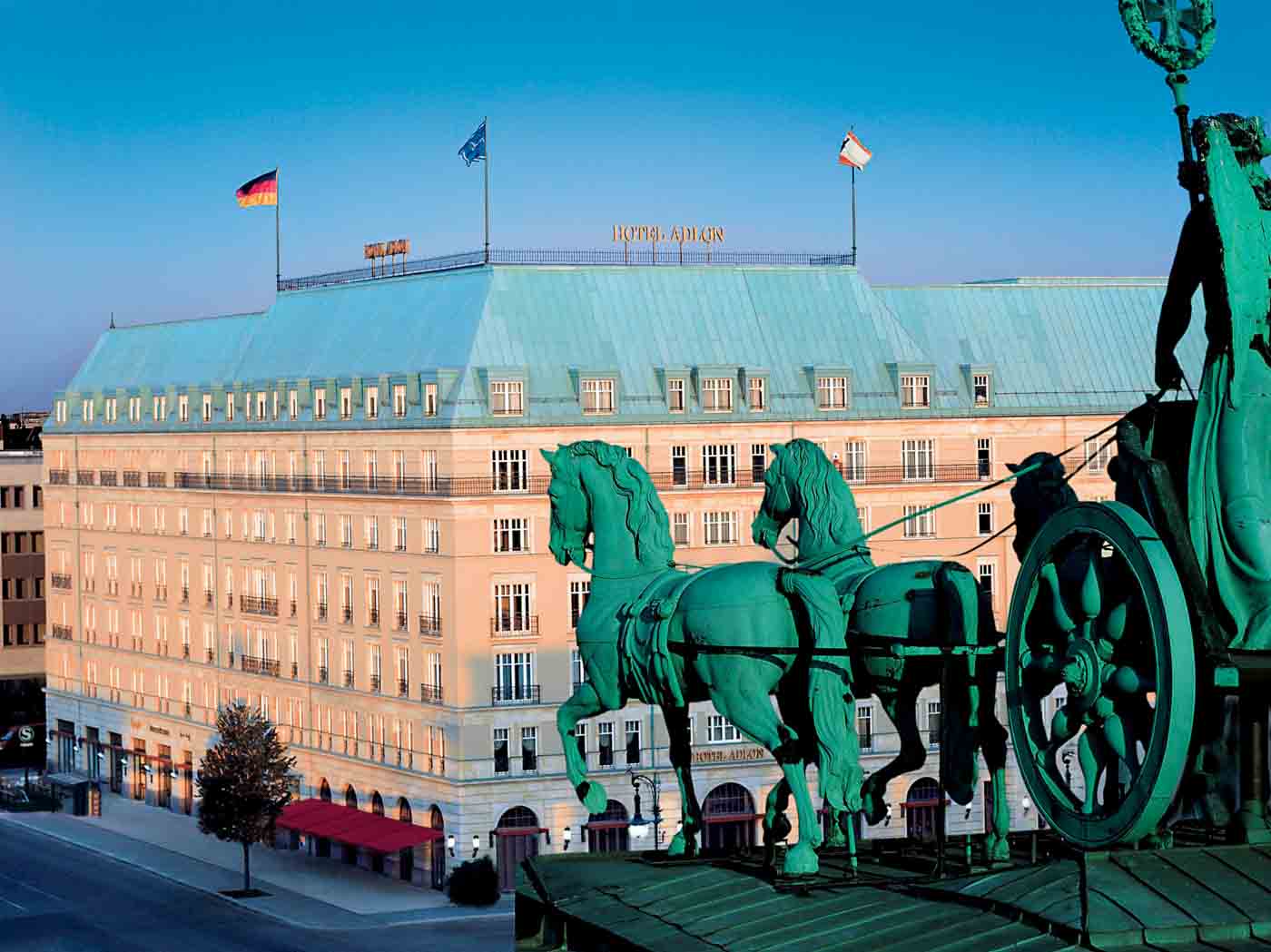 58 Sr2024 11 093 Hotel Adlon Kempinski Outside