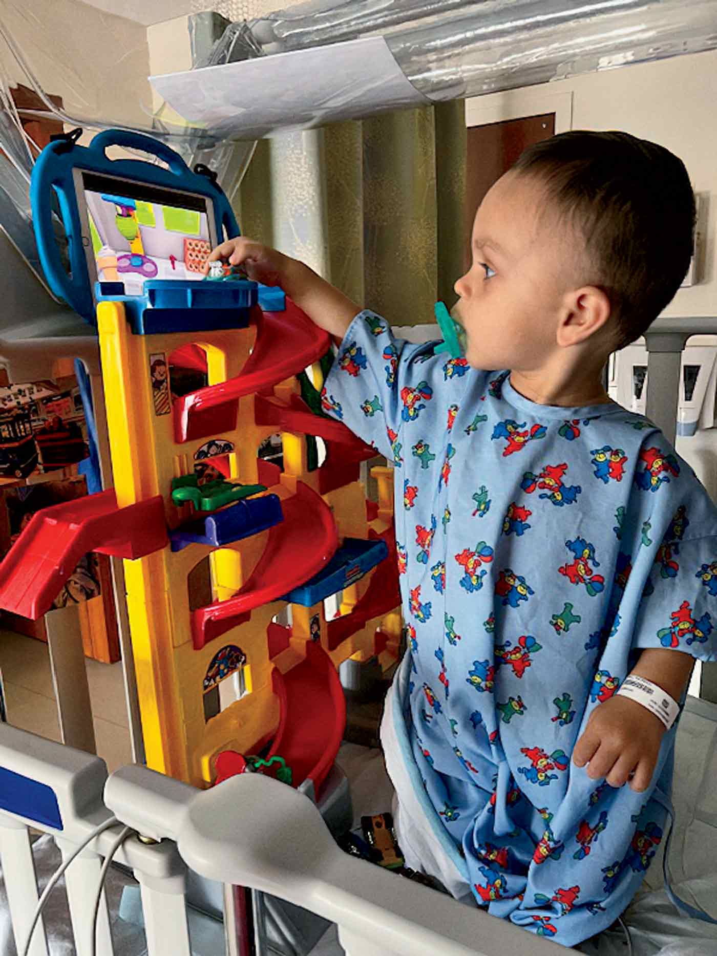 60 Fb2025 01 056 Max Besic Making Good Use Of The Toys At Advocate Children's Hospital