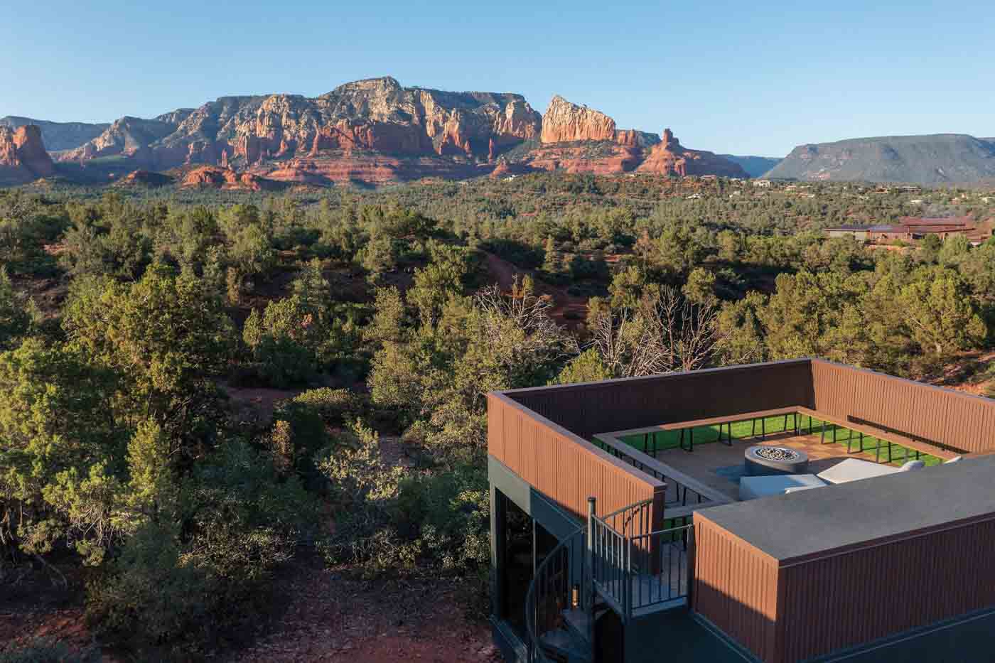 88 Private Rooftop Lounge Area, Complete With Fire Pit. Photography By Jeff Zaruba