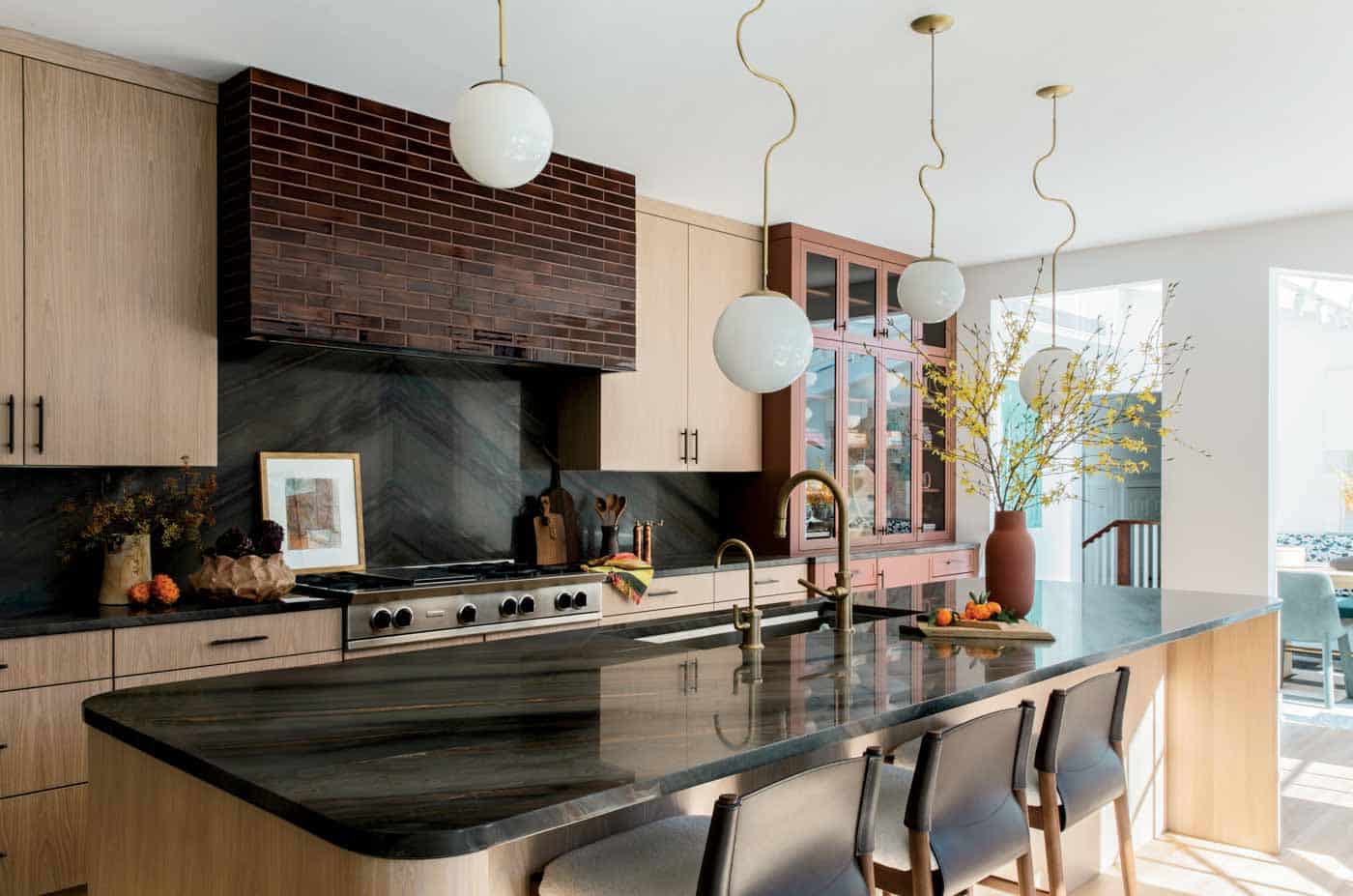 71 Sr2025 05 056 Kitchen