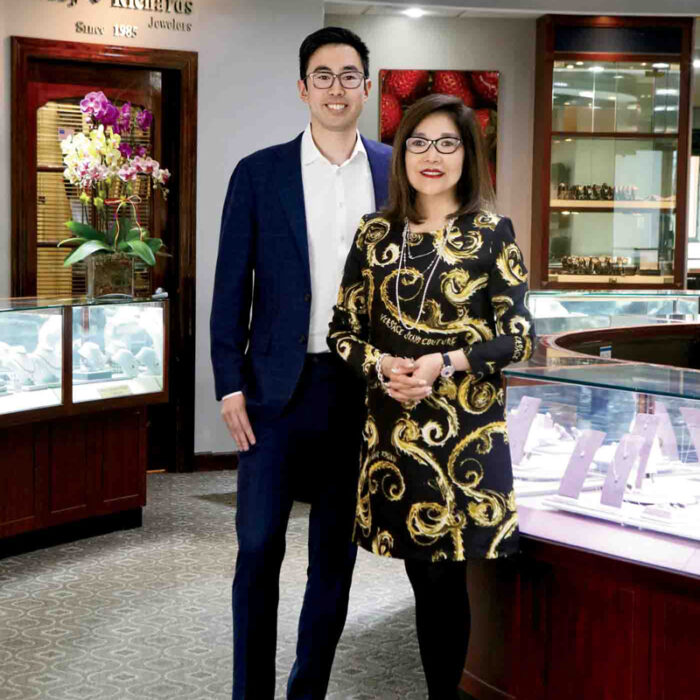 68 Hl2025 06 046 Merryrichardsjewelry Scottandmerrycheng1 10x15 B2 4503