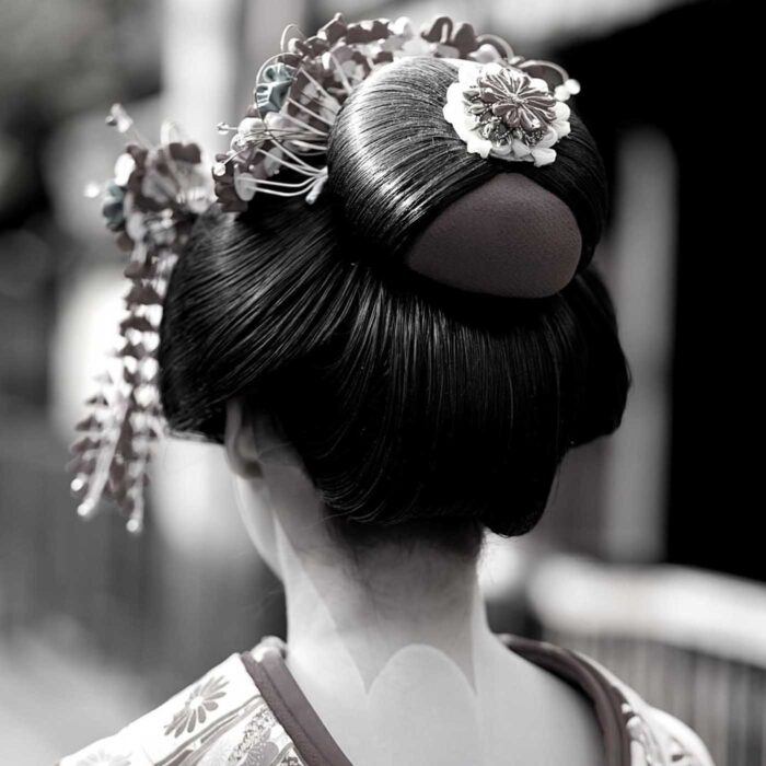 28 Center Image. Looking To Other Cultures For Beauty Inspiration