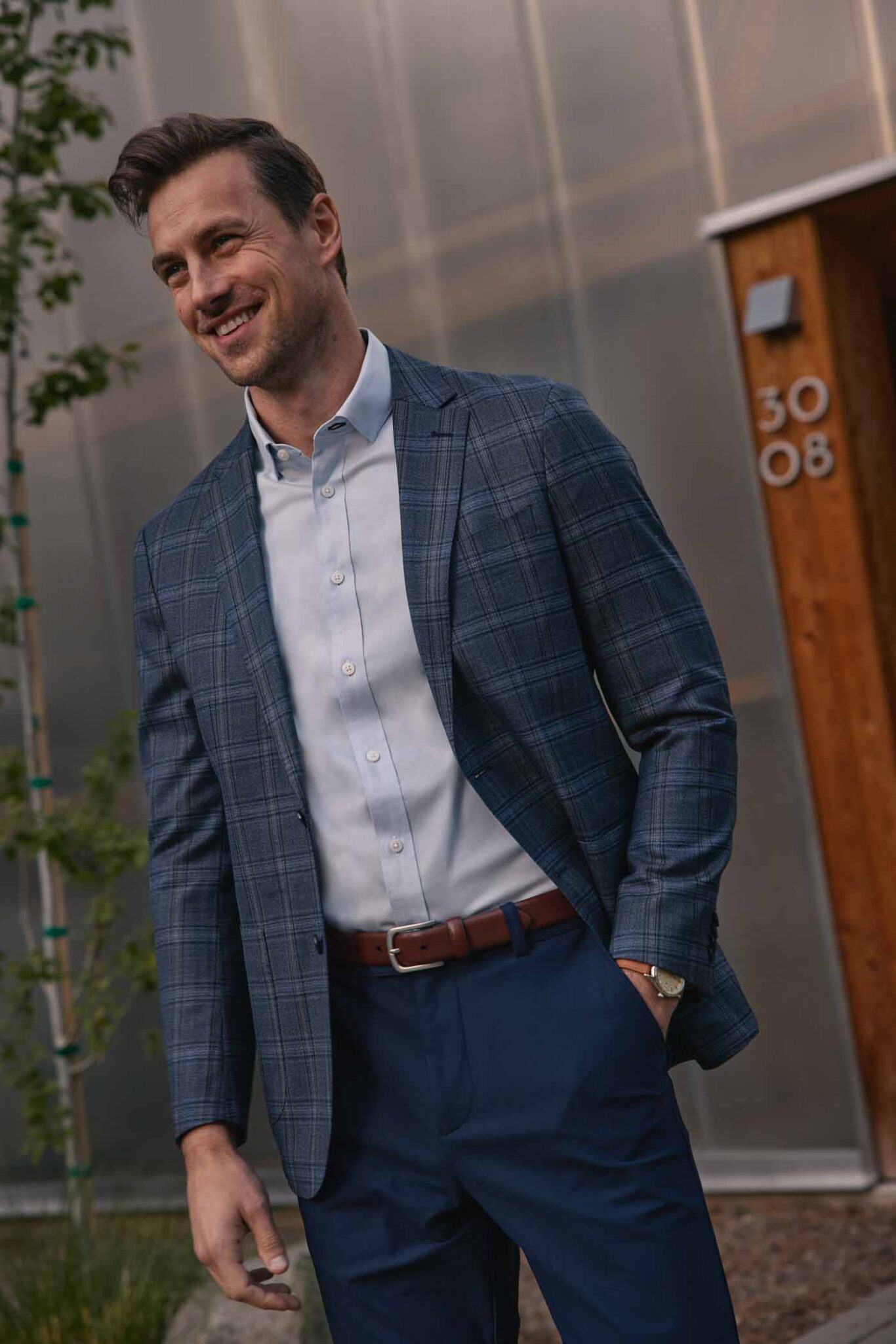 49 6. Mizzen & Main Lavelle Blazer In Navy Plaid