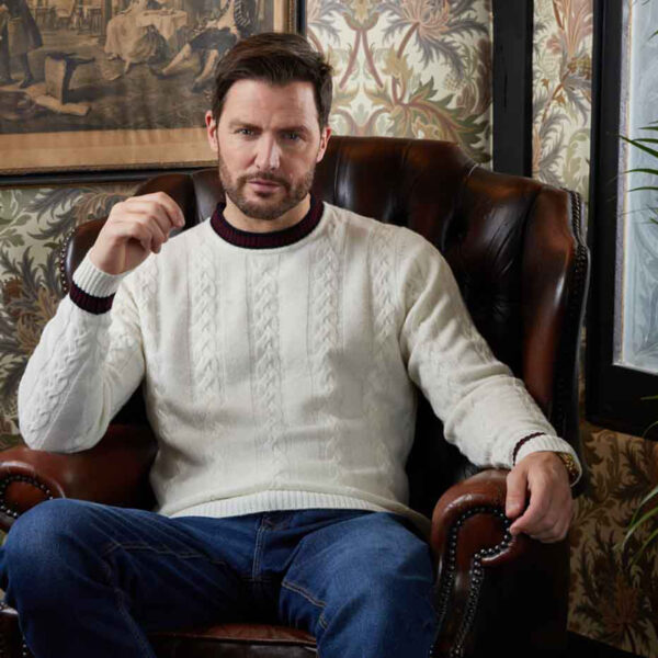 49 Main 1. Alan Paine Ardmore Lambswool Heritage Crew In Ecru