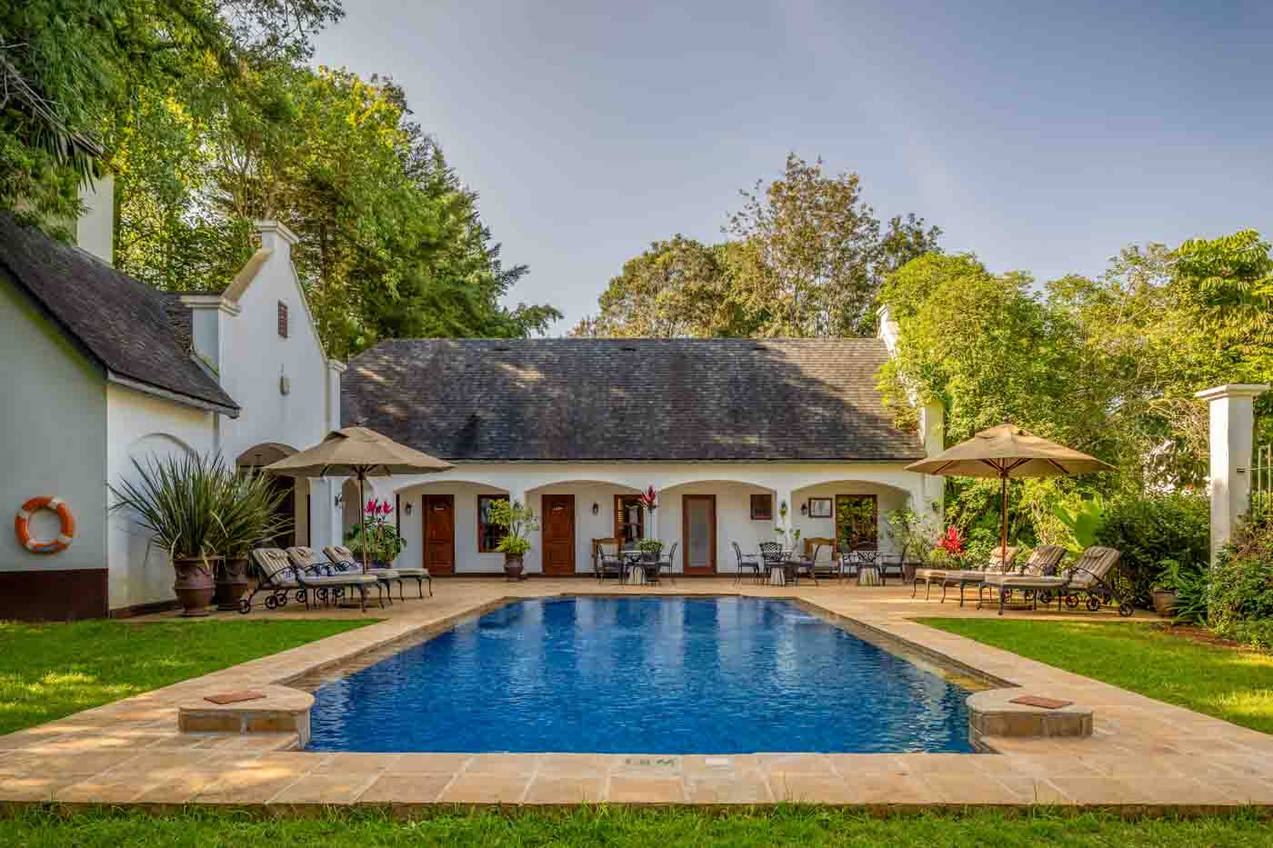 62 The Manor's Swimming Pool