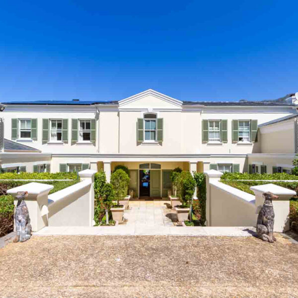 Main Magnificent Estate In Cape Town