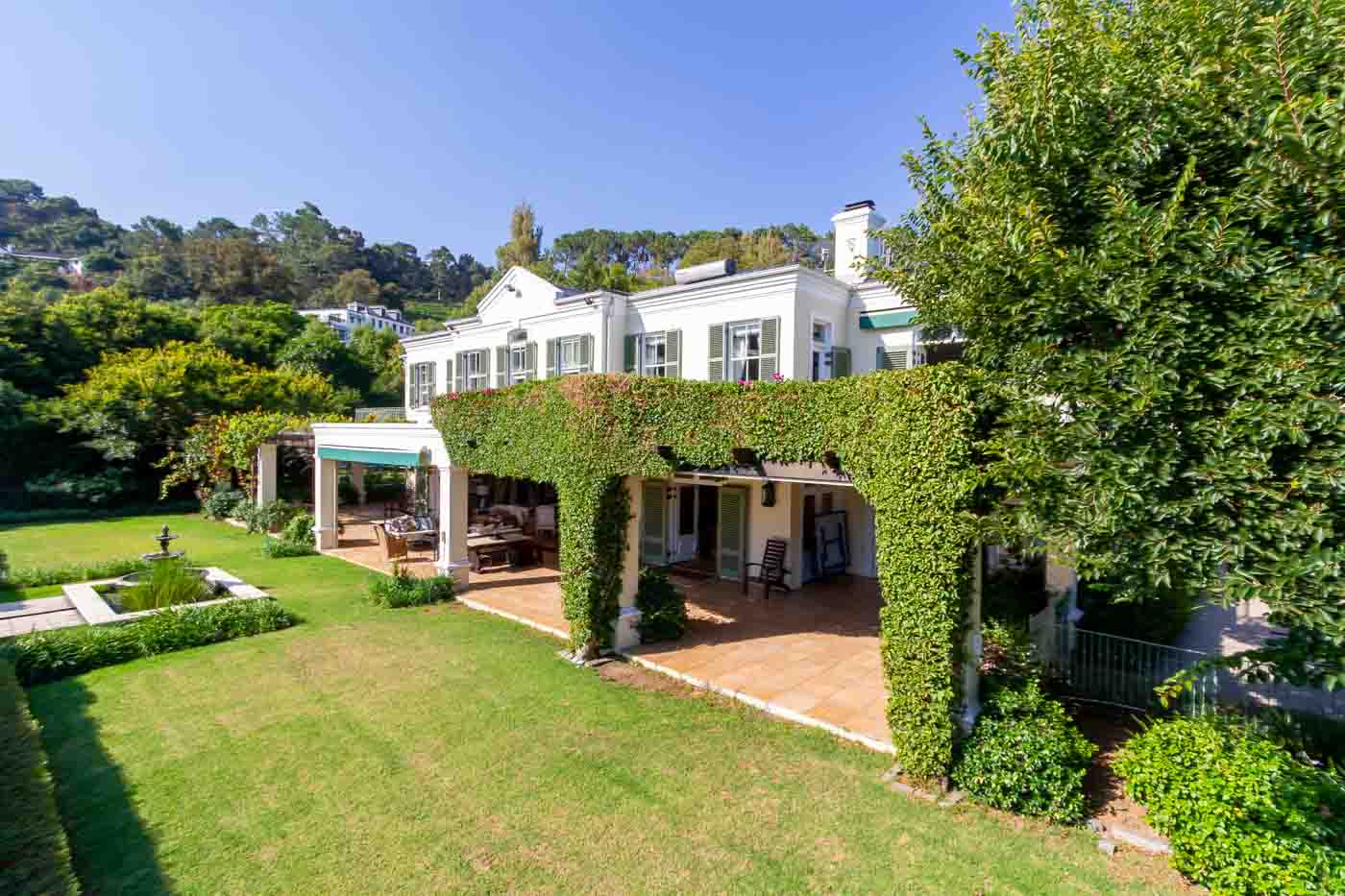 Magnificent Estate In Cape Town (c) Engel & Völkers Camps Bay (9)