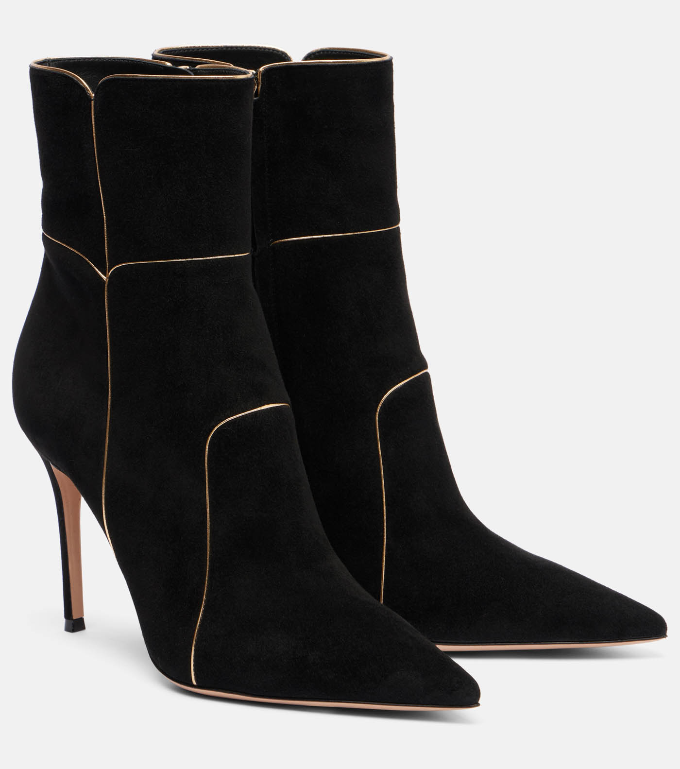 38 Gianvito Rossi, Mytheresa.com