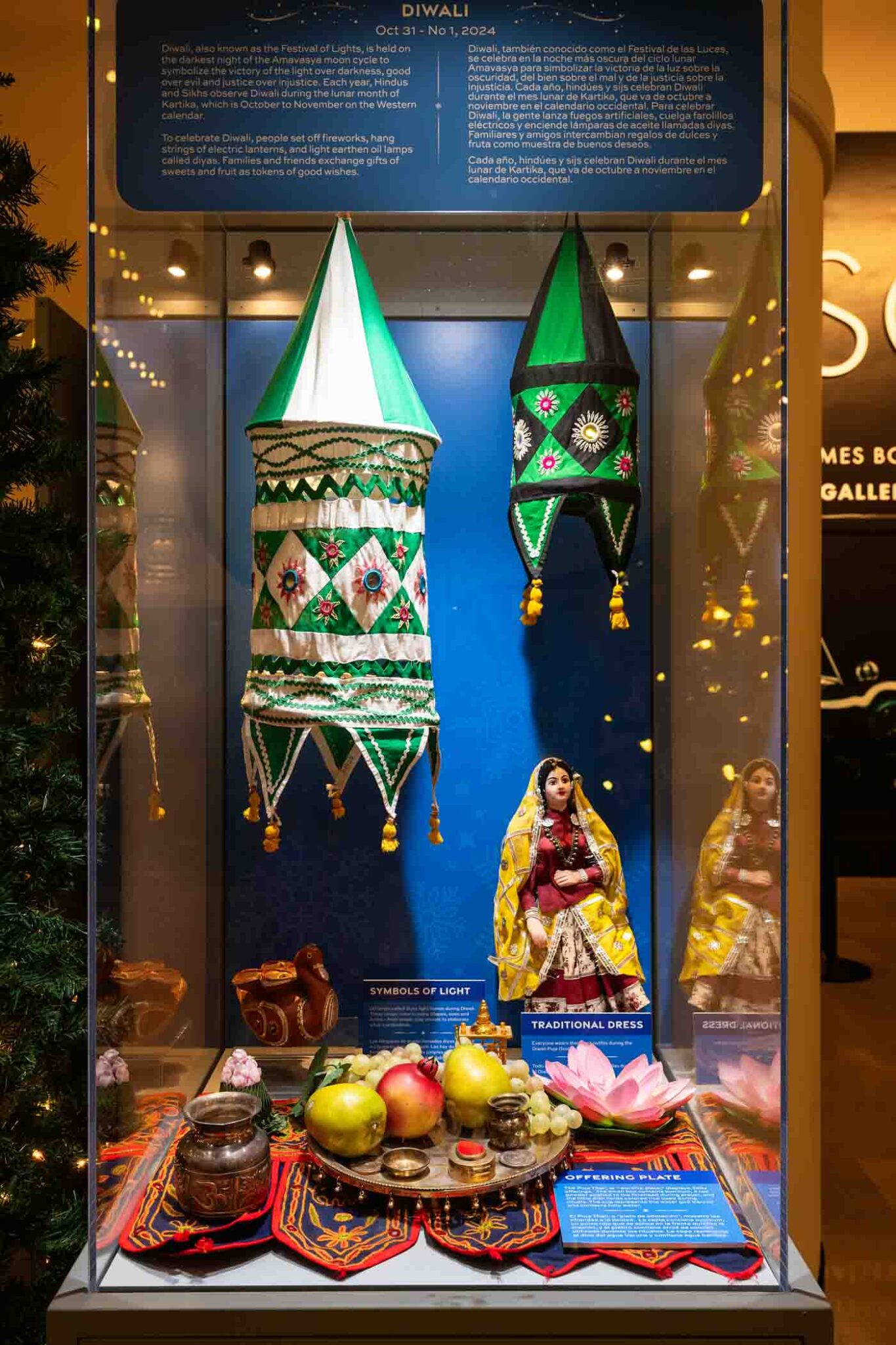 22 Christmas Around The World 1