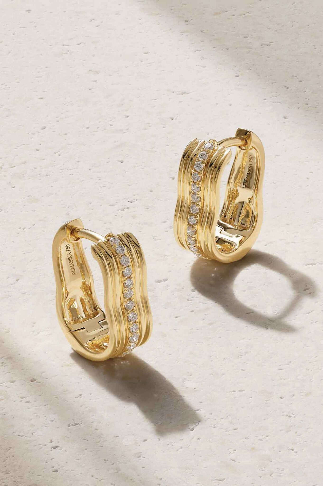 64 Berceau Petite Pave Diamond Motif Hoop Earrings