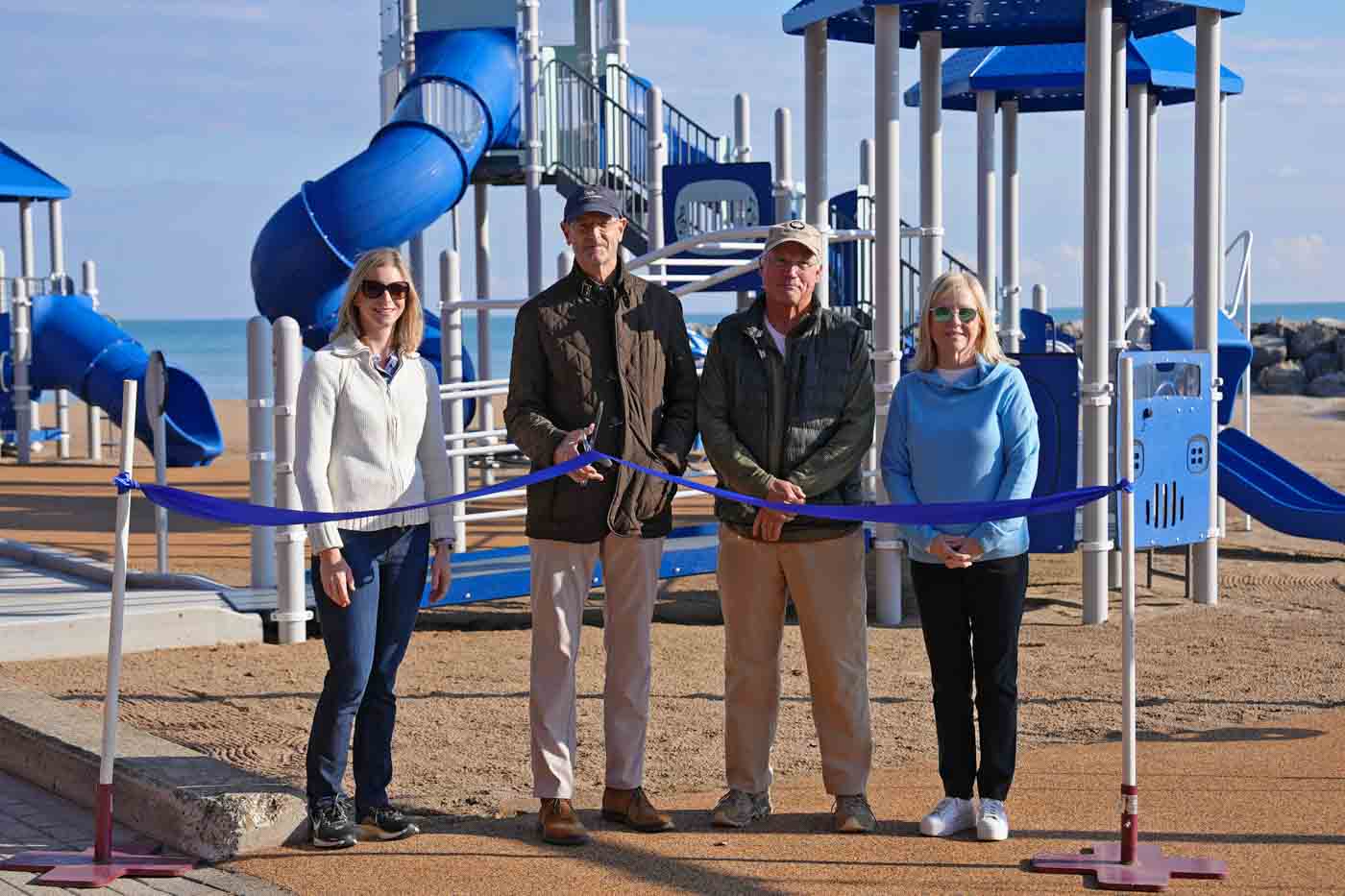 22 08 Lake Forest Beach Playground Oct 31 2025
