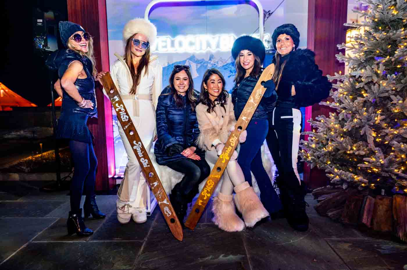 40 Co Chairs Whitley Herbert, Karen Anderson, Samantha Trace, Claire Concannon, Cassie Mancuso Carver (meredith Mitchell Not Pictured)