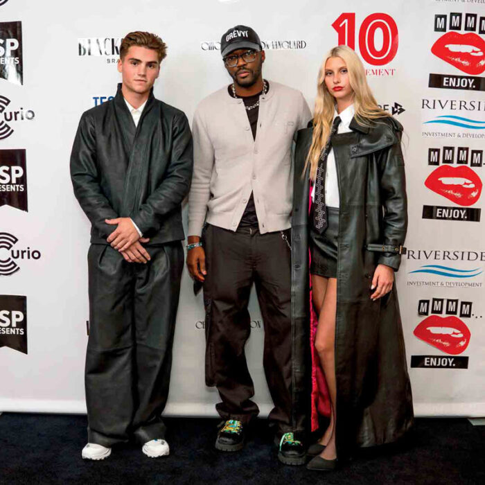 75 Main Corey Williams (grevyi) And His Models