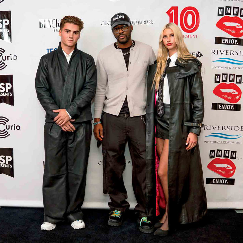 75 Main Corey Williams (grevyi) And His Models