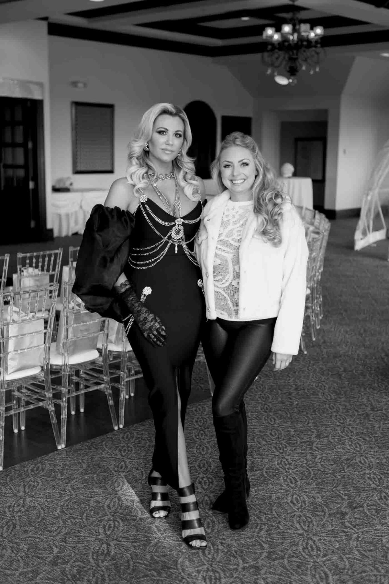 32 Danielle Rose, Amanda Couling