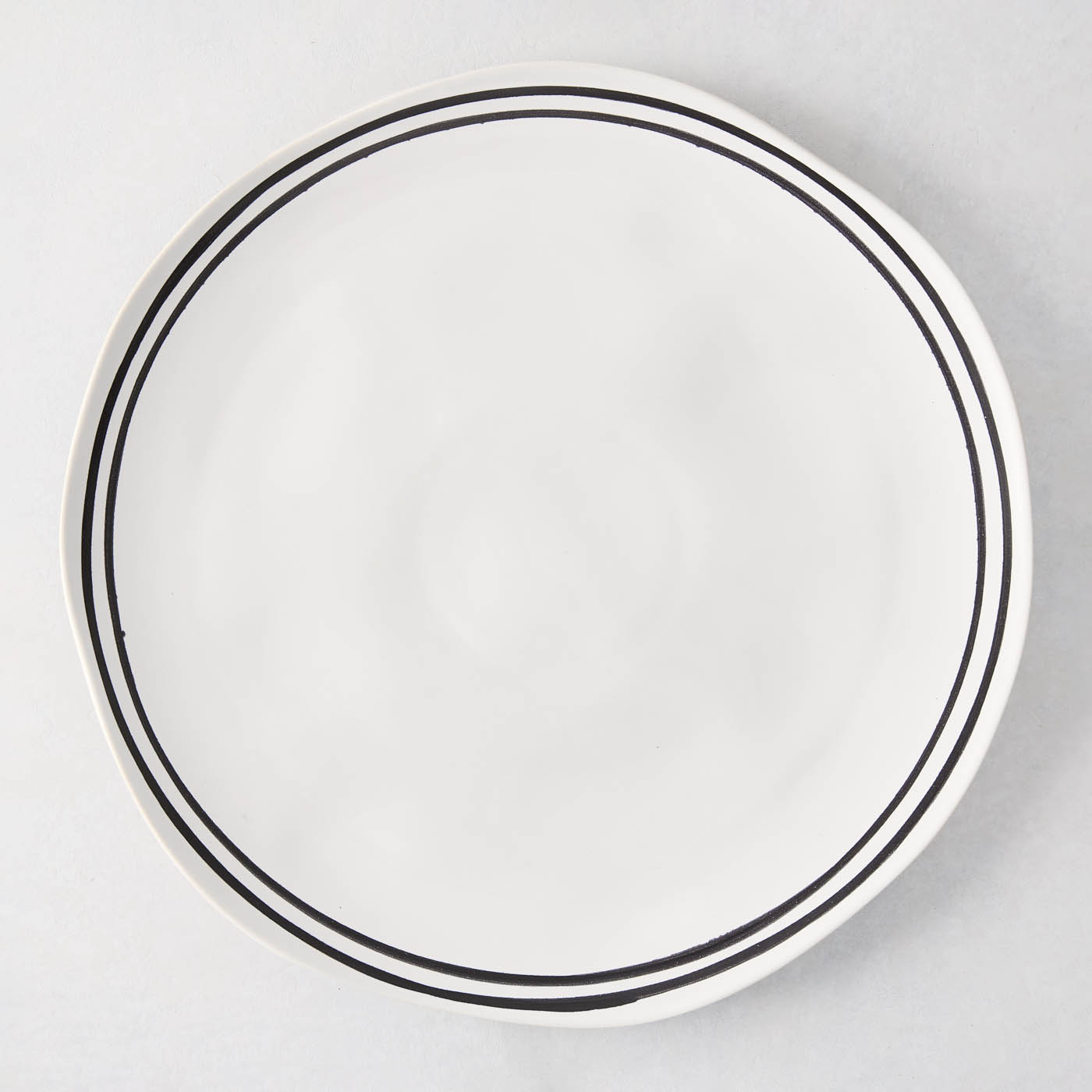 86 Diane Keaton + Hudson Grace, Double Stripe Dinner Plate, Hudsongracesf.com