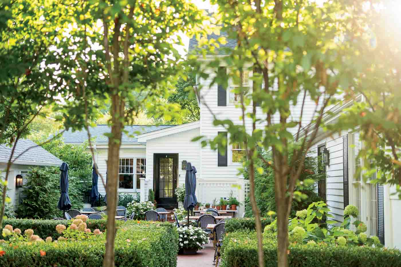 96 Wickwood Inn's Patio Gardens