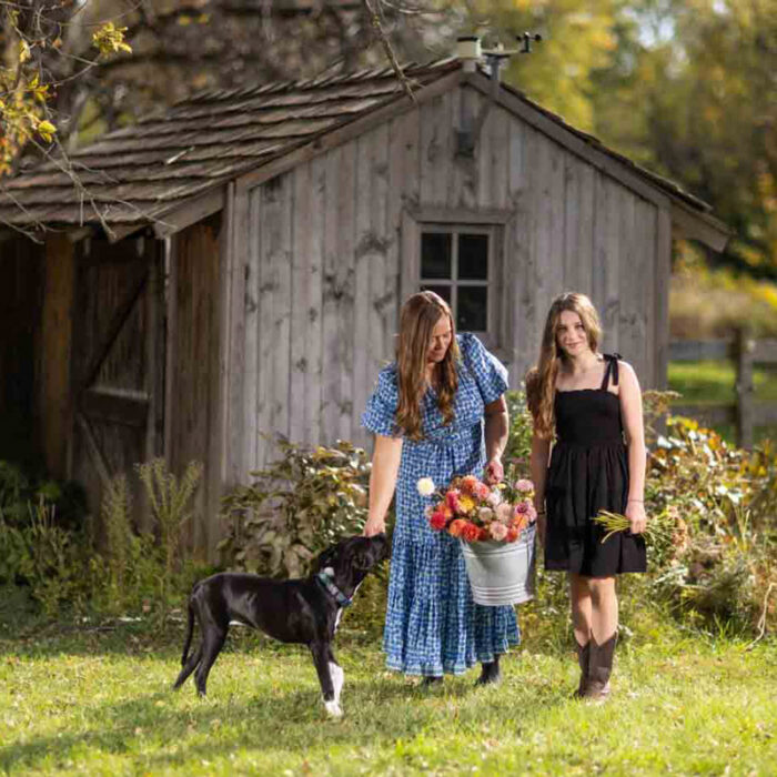 42 Main Stacey Laschen With Daughter Elin On Their Flower Farm, Sweet E's.