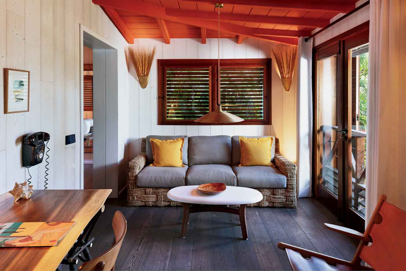 66 Junior Suite Living Room