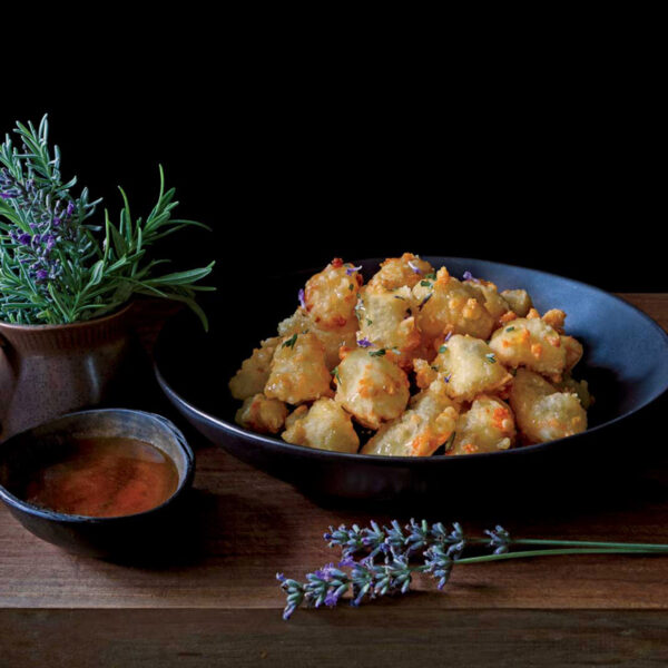 72 Main Tempurabatteredcheesecurdswithlavenderandhoney Tweaked Cq0a6389