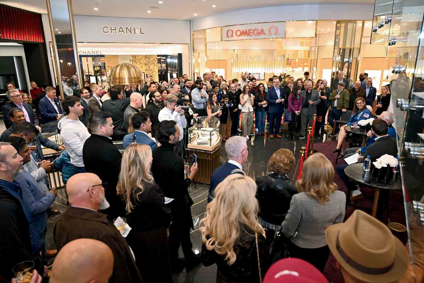 95 The Audience At The Cd Peacock Mansion Attending The Omega Space Panel Discussion Featuring Nasa Astronauts Nicole Stott and Charlie Duke