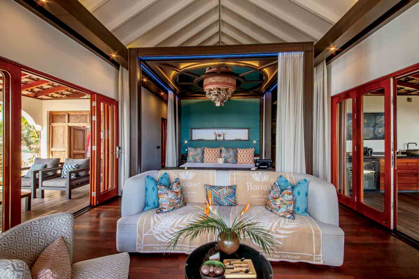 58 Baoase Superior Beach Front Pool Suite Room View