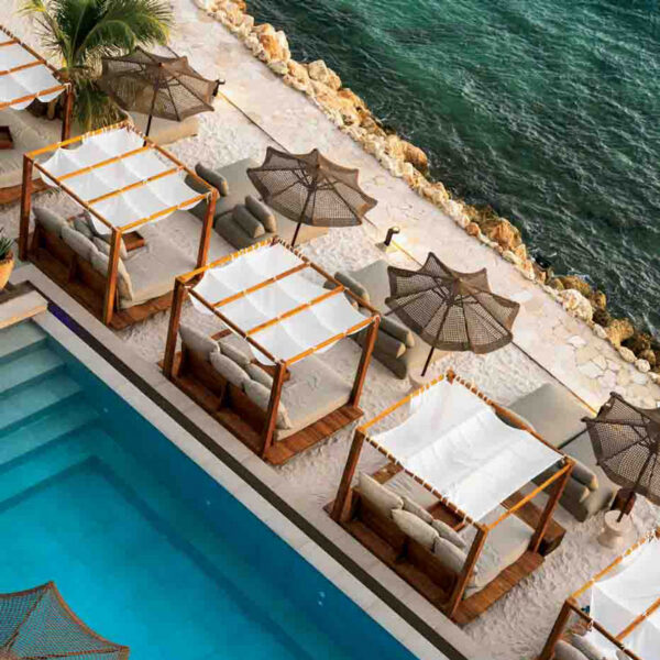 58 Main Art Hotel Beach & Pool Area