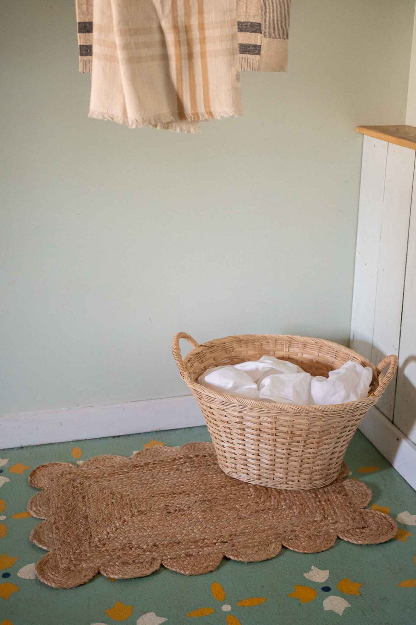 72 June, Scalloped Jute Rug, Junehomesupply.com