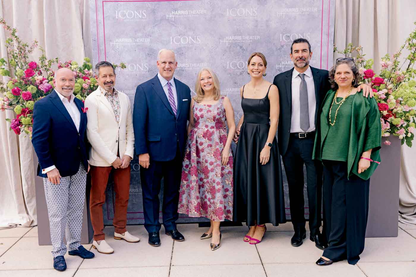 114 2. Harris Theater Trustee Ted Grady, Ross Slotten, Scott Santi, Nancy Santi With Lori Dimun, Ross Dimun, And Louise Frank Photo By Kyle Flubacker