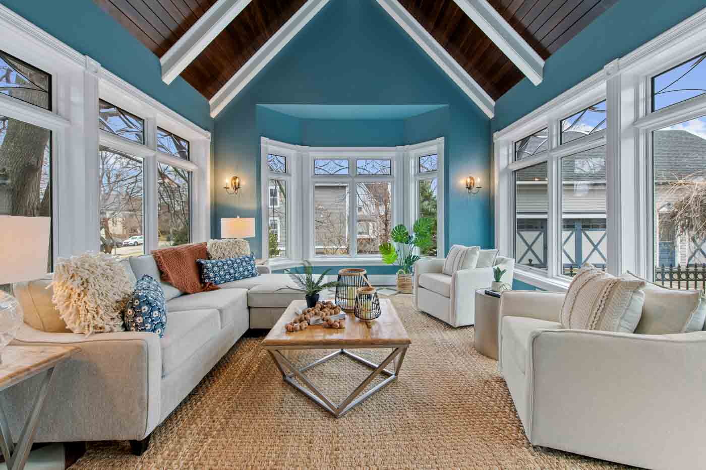 39 23 Sun Room
