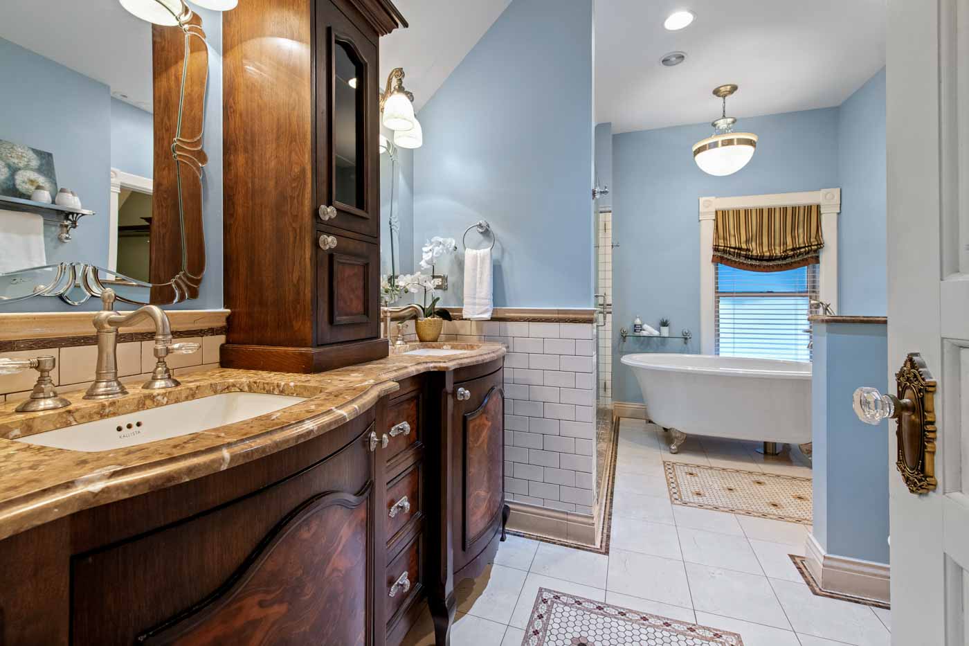 39 28 Primary Bathroom