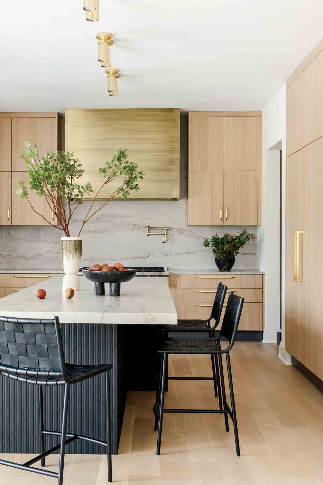 77 Kitchen 1