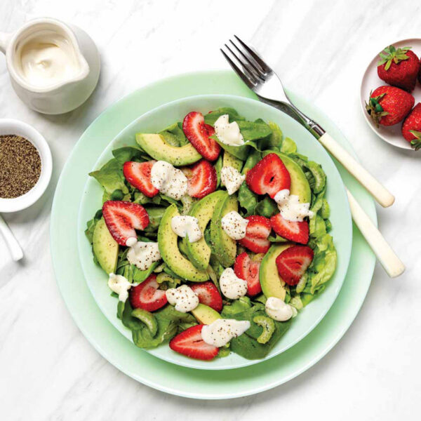 34 Main Butterlettuceavocadostrawberrysaladwithlemoncream 11x15 B2 8510 Copy
