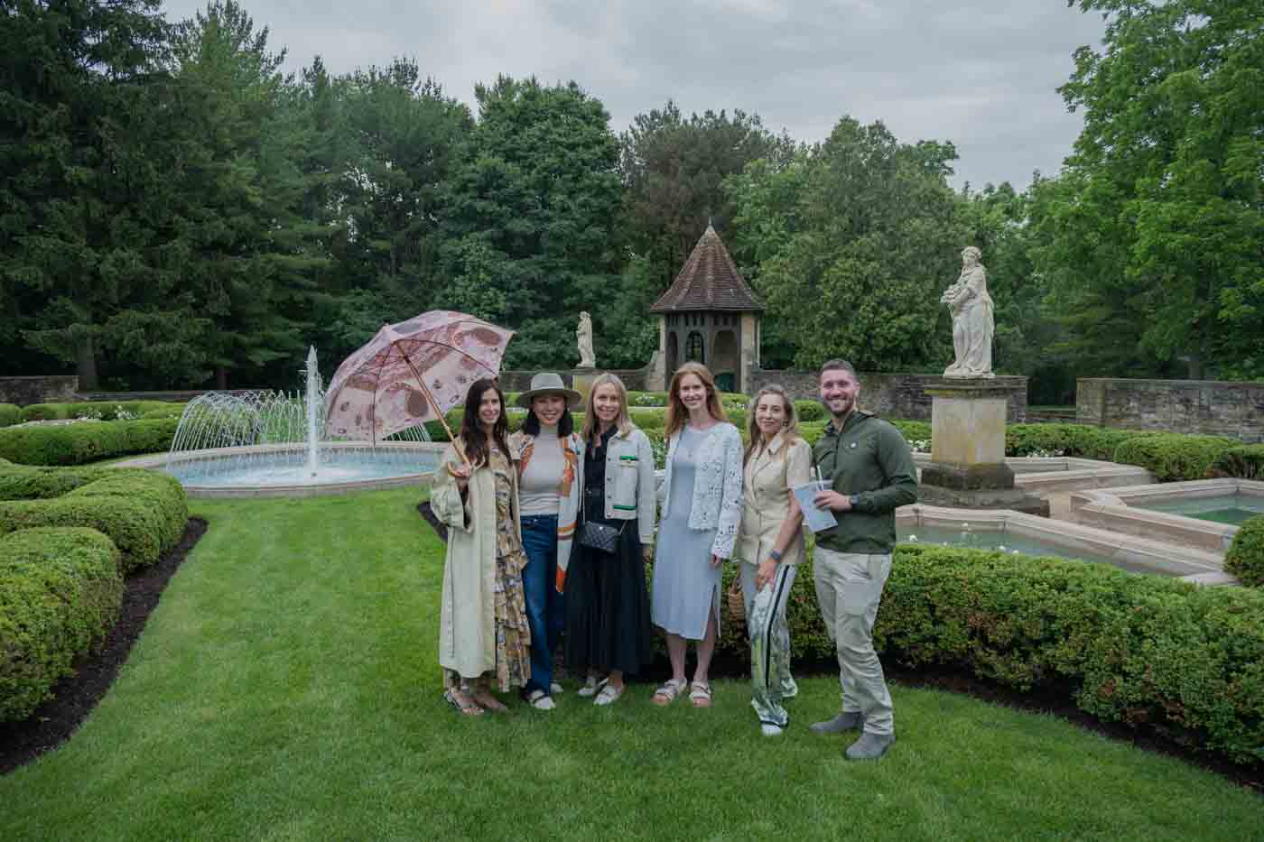 70 Emily Delfino, Sora Monachino, Stephanie Duloc, Camille Lopresti, Adriana Metcalf, Robert Kaylor