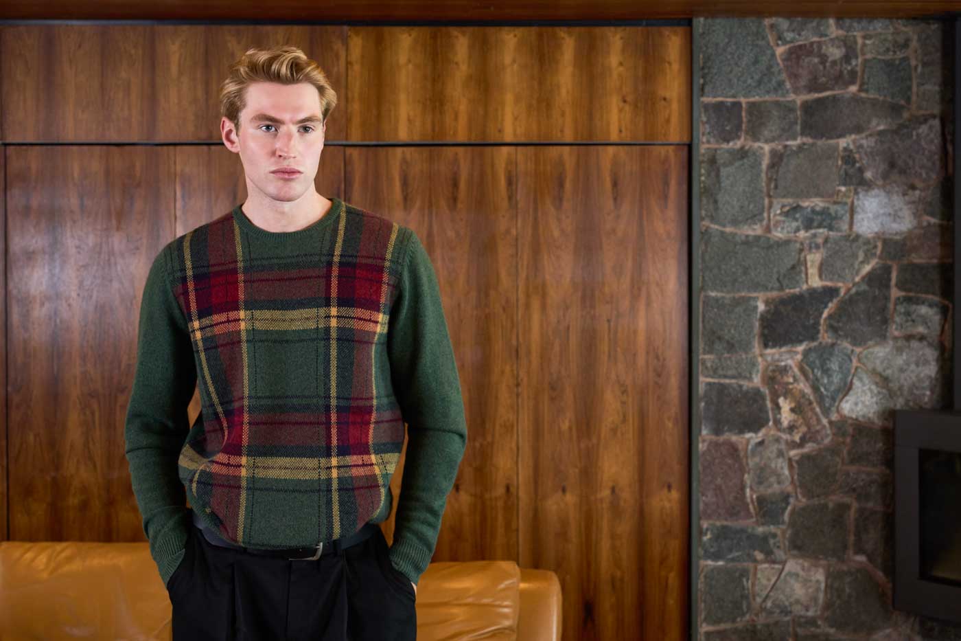 33 Alan Paine Plaid Crewneck Sweater